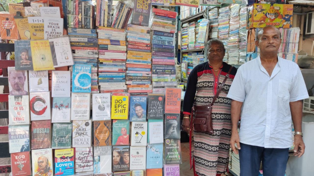 Viseryya has been running the bookstore for over 50 years now with his wife, Ashaben Viseriyya, 56, by his side. Even today, you will find his better half seated at the bookstall welcoming customers with a warm smile