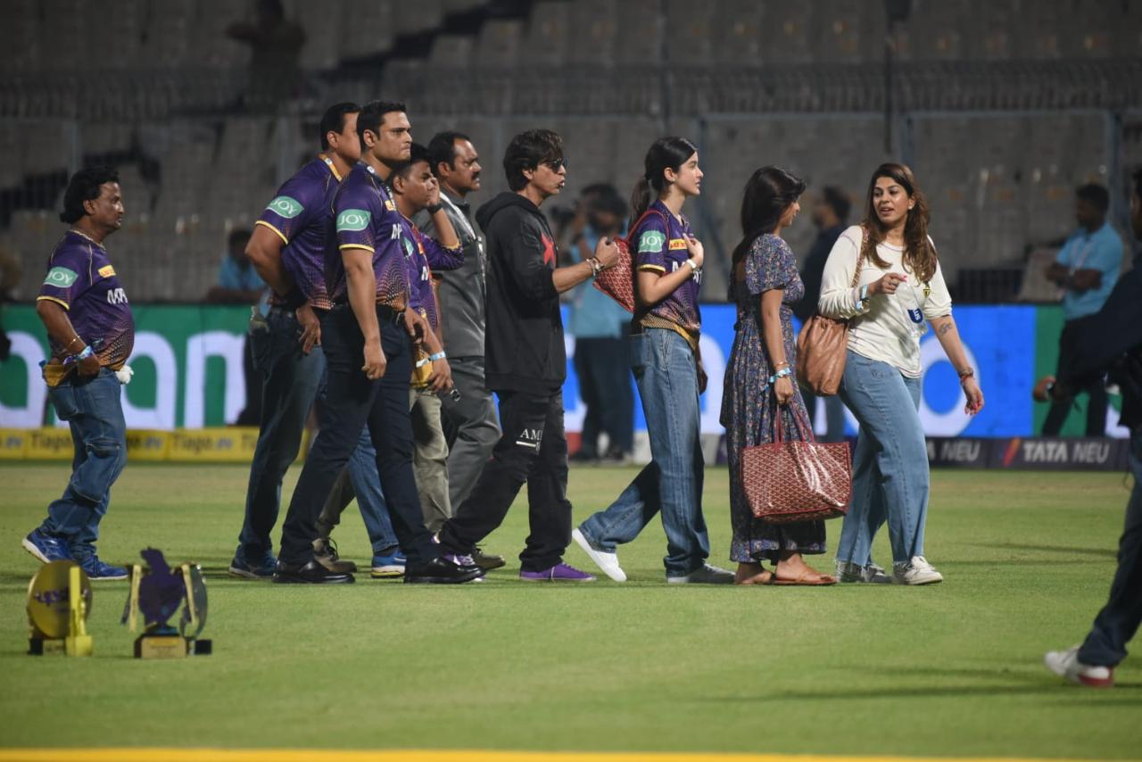A superb performance by KKR spinners, led by Varun Chakravarthy and debutant Suyash Sharma helped the home side clinch an 81-run win over RCB in their Indian Premier League (IPL) match at Eden Gardens on Thursday (Pic/Pallav Paliwal)