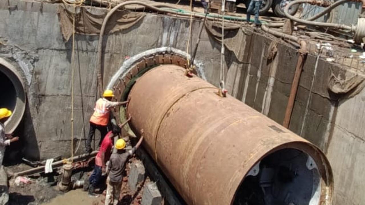 Mumbai local train updates: Western Railway gears up ahead of monsoon, speeds up waterways work