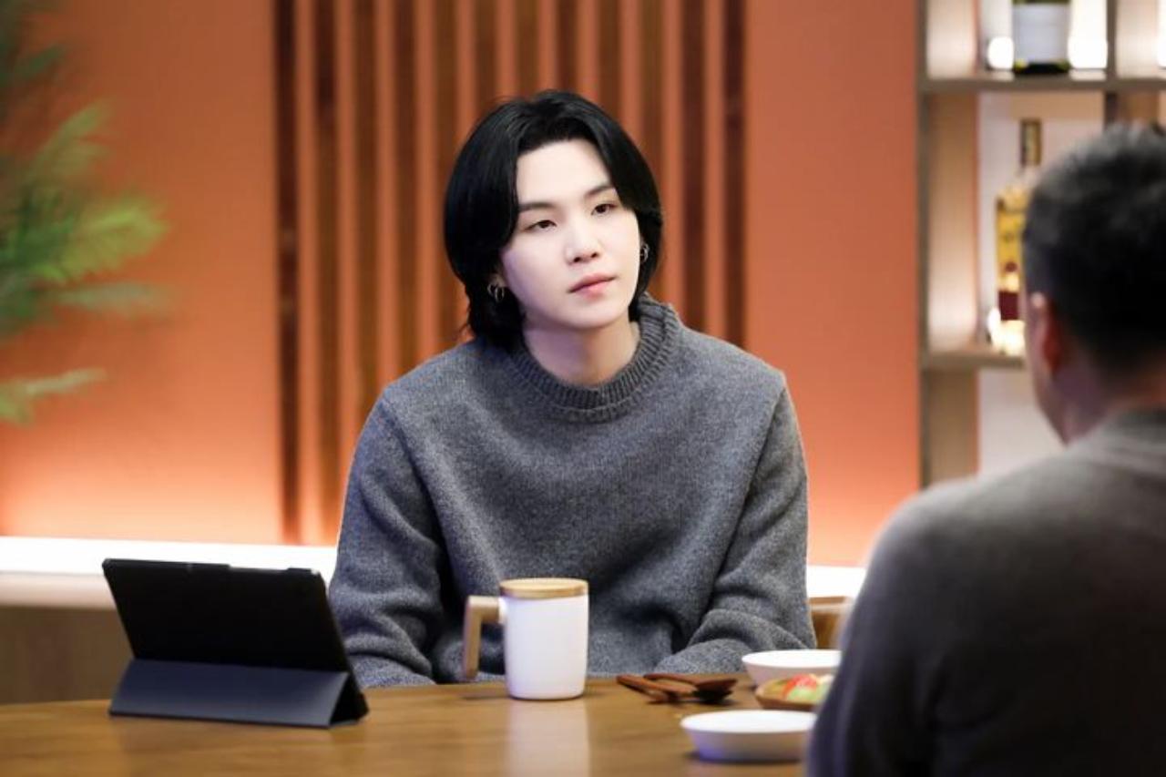 Over the years, Suga has expanded his choices when it comes to fashion. In the past few years, he has taken a special liking to cosy sweaters like the one featured here