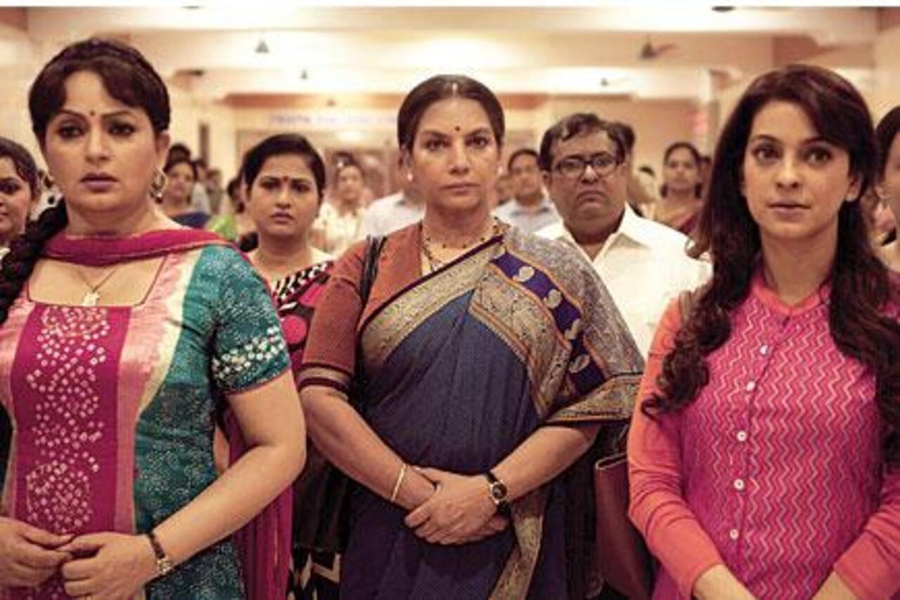 Juhi Chawla's Chalk n Duster is a story of Jyoti, a teacher who is passionate about teaching, stands up for a fellow teacher, and fights against her unjustified dismissal by the school's new principal