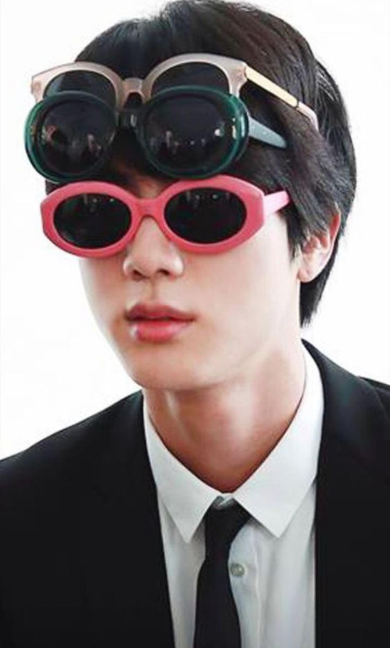 Who wears three pairs of sunglasses simultaneously? Only Kim Seokjin