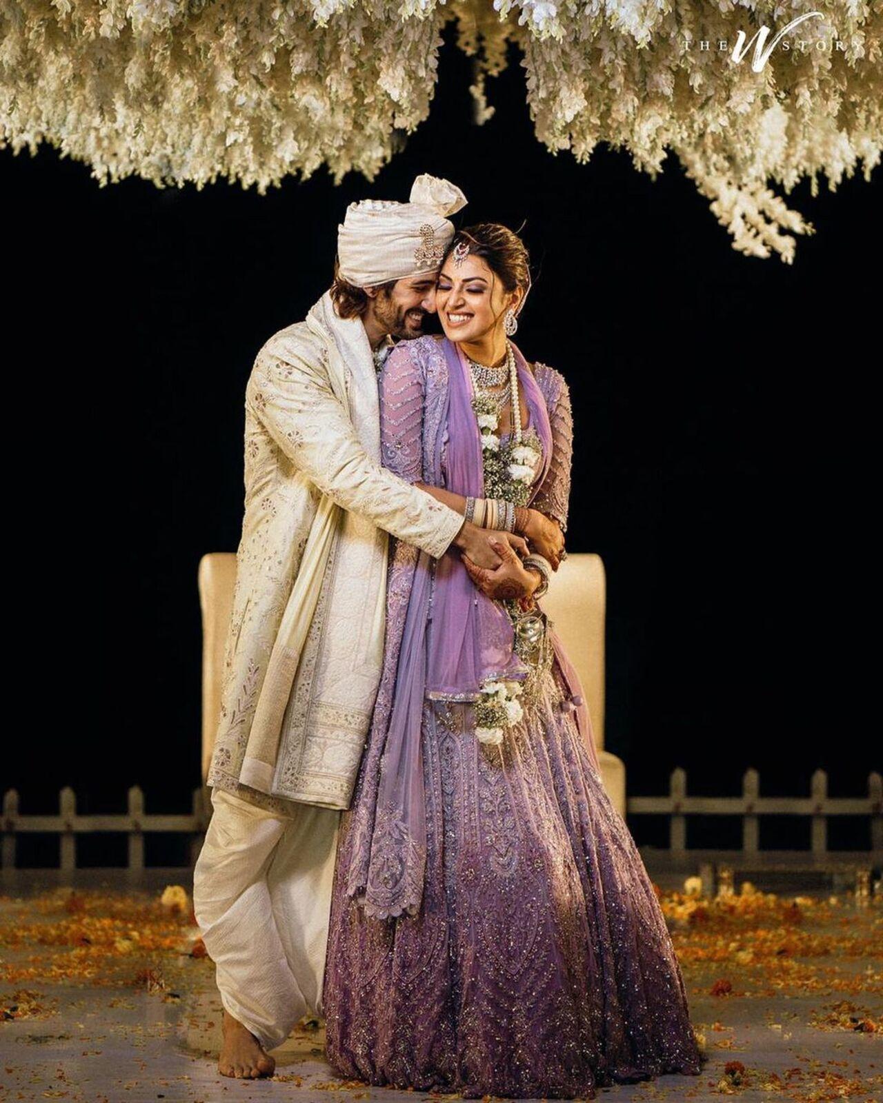 Anushka Ranjan
Anushka chose a lavender lehenga, leaving us spellbound, not just with her outfit but also her bridal jewellery - especially that peach-accented chooda! She and her husband Aditya wore different pastel colours and set a trend of couples wearing constrasting colours for their wedding 