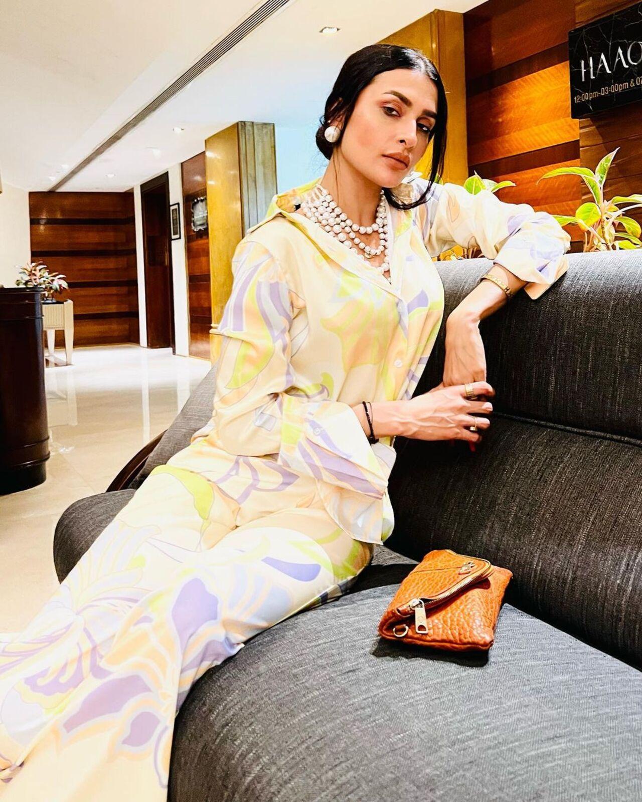 Are you a morning person? No worries, we have a stunning dress for your beautiful birthday breakfast. Pavitra Punia's light yellow co-ord set is something that can perfectly complement your morning vibes