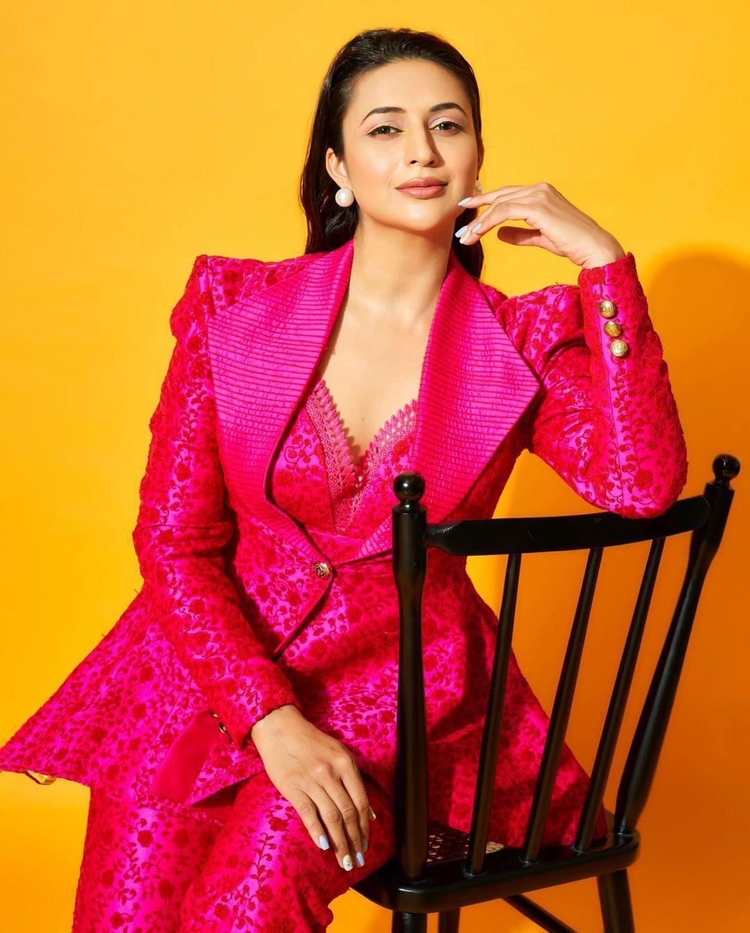 The actress ditched heavy jewellery and elevated her look by adding simple studs