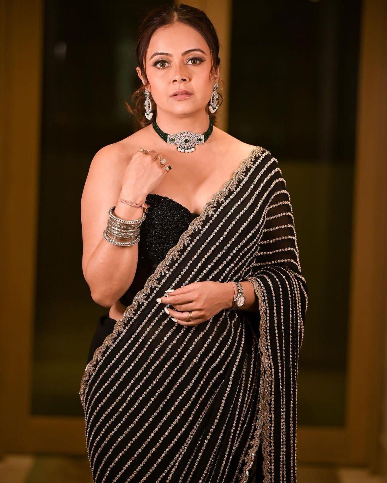 Styled by Shiksha Bhansali, the actress looked gorgeous in this ensemble. Devoleena opted for a nude makeup palette to complete her appearance