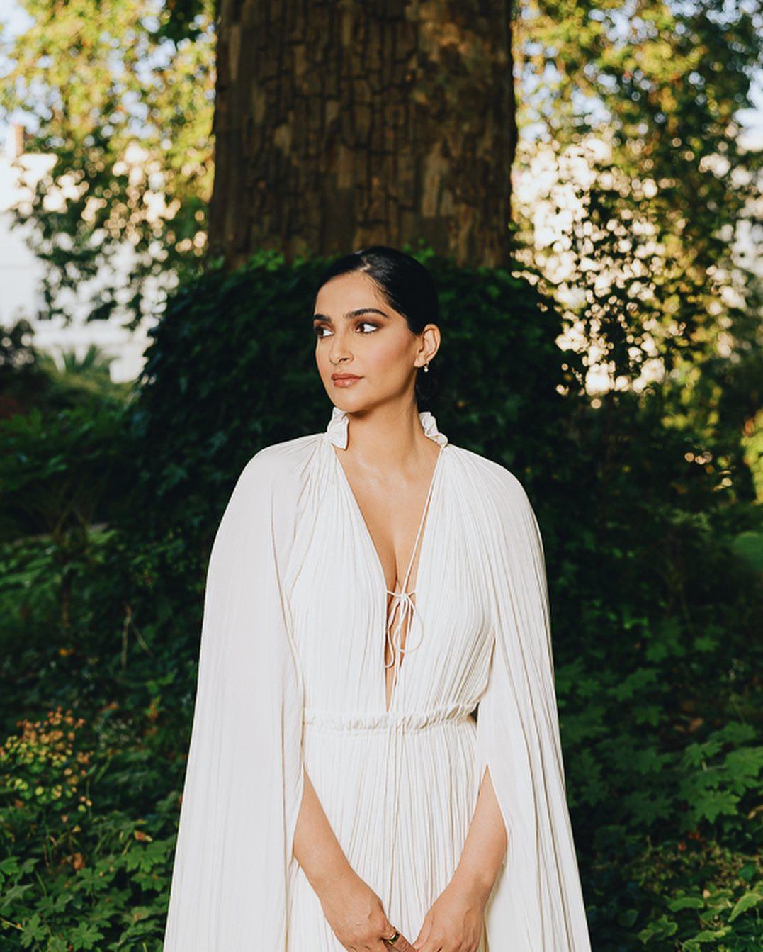 Sonam Kapoor looked like a vision in this all-white ensemble