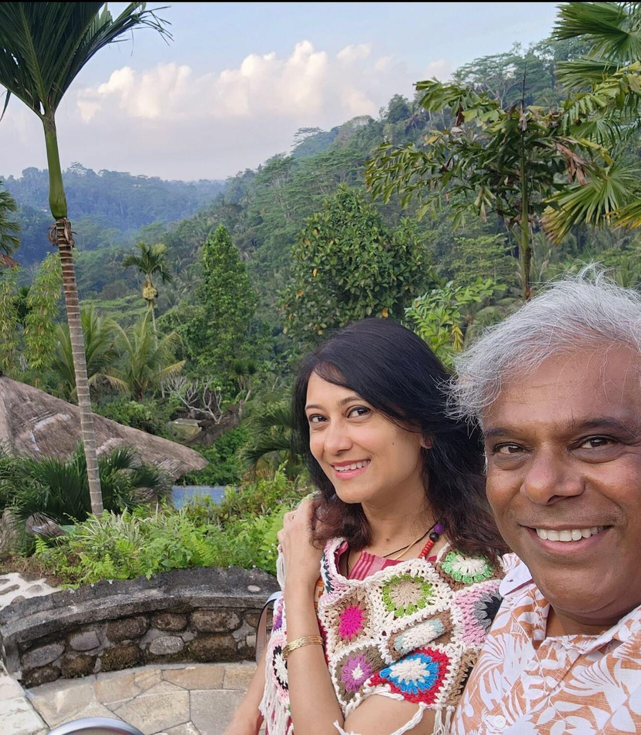 The selfie camera is Ashish Vidyarthi's favourite. He captures the wonders of the natural world (and his beloved ones) through his handy-dandy phone