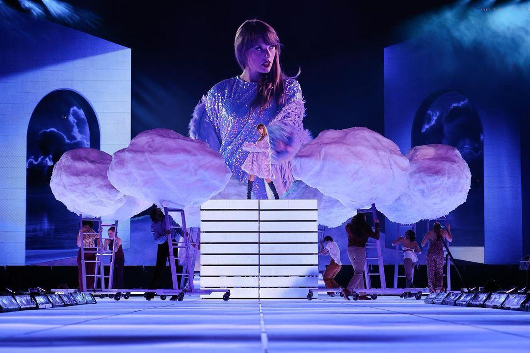 Taylor Swift's Oscar de la Renta ensemble was a dazzling revelation, featuring a sequinned 'aurora borealis' T-shirt dress that painted her in the shifting hues of the Northern Lights. Complemented by a lavender faux fur coat adorned with delicate crystal droplets, the look epitomized both luxury and artistic expression, reaffirming Swift's status as a true fashion visionary.
