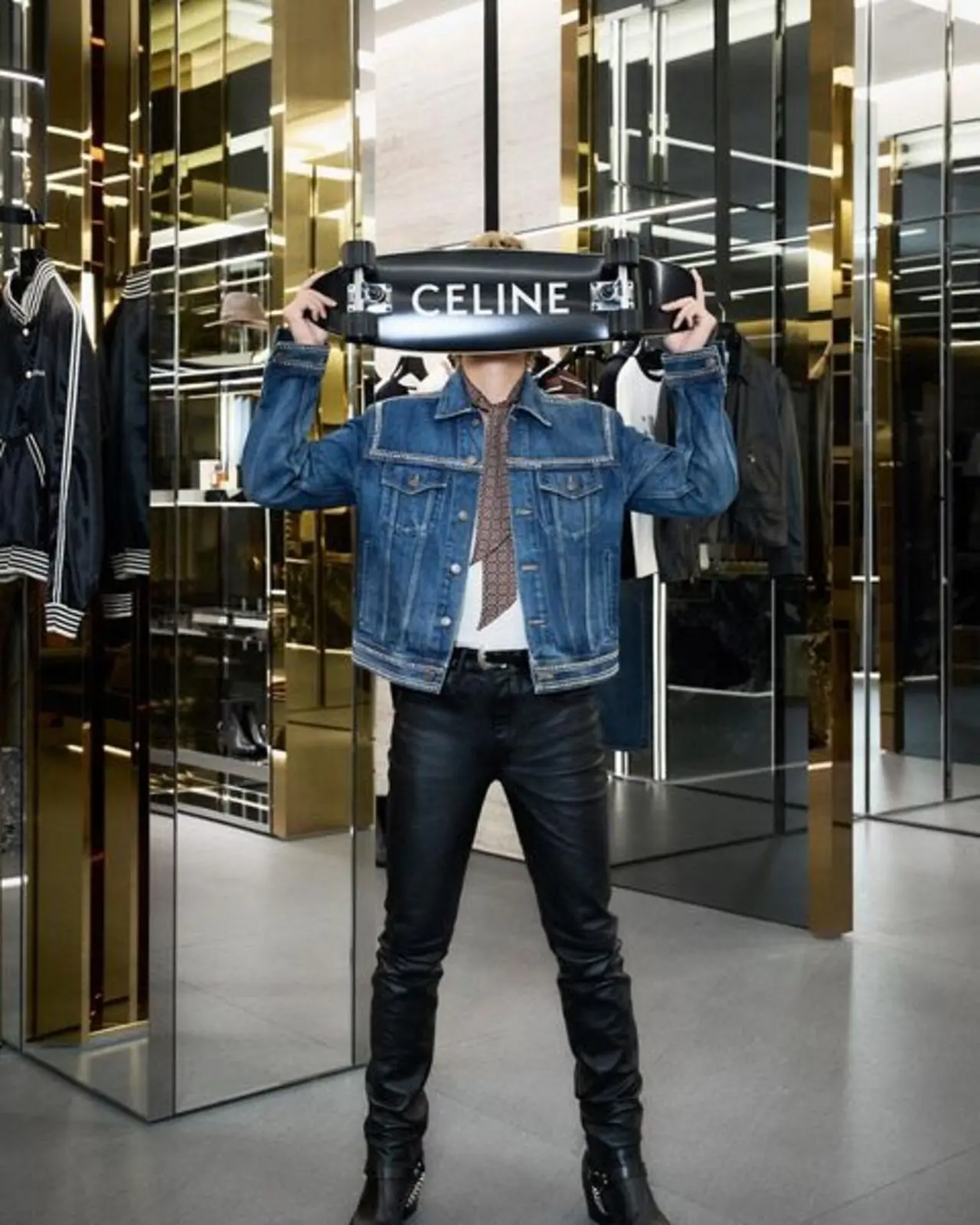 Taehyung has proudly proclaimed and even introduced himself as 'CELINE Boy V' on multiple occasions. Our Winter Bear is certainly living up to his name and asking fans to show the label lots of love