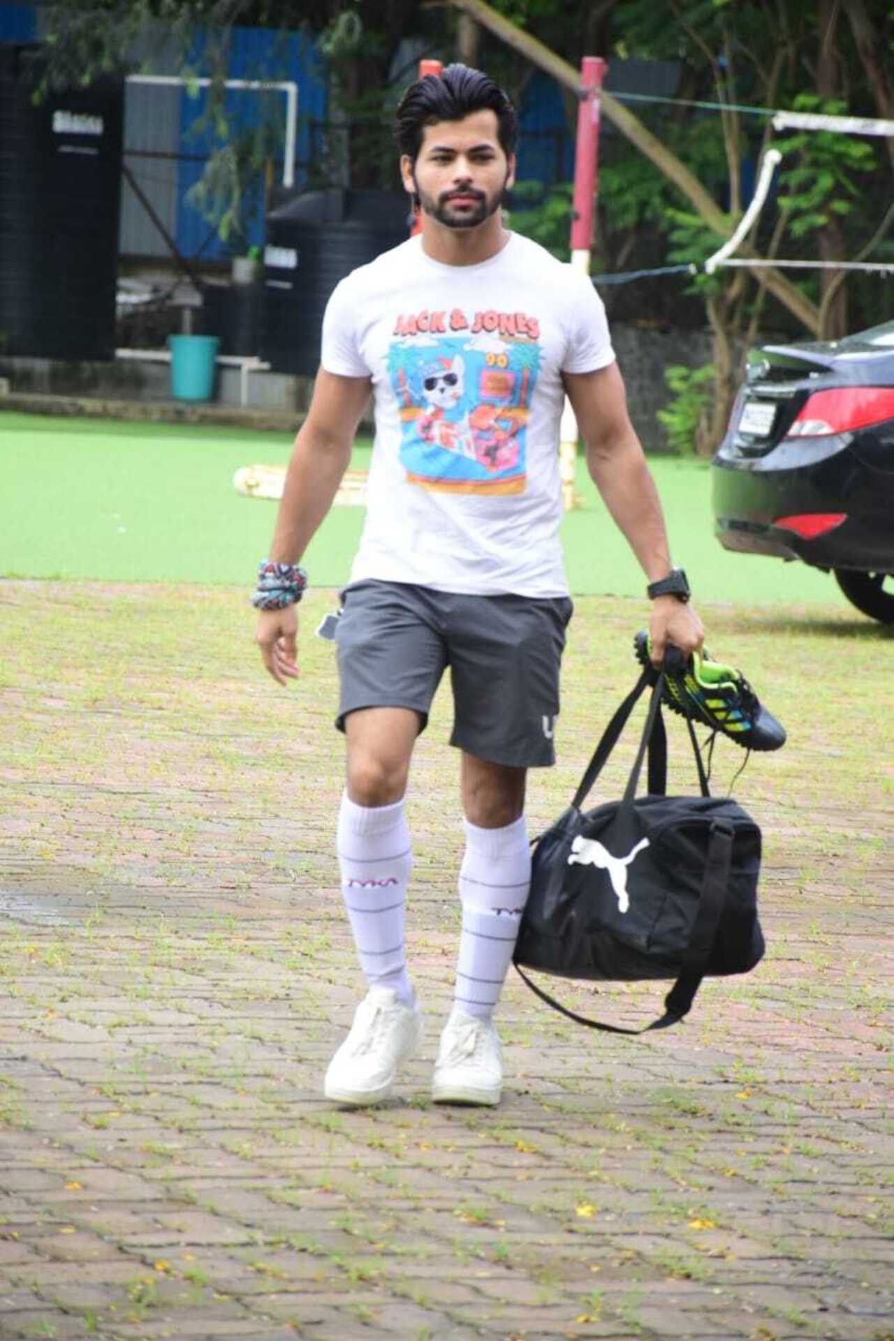 Siddharth Nigam looked handsome as he was clicked in his sports fits