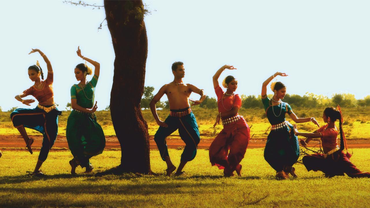 Ahuti blends India’s Odissi and Sri Lanka's Kandyan styles with contemporary dance and accompanied by live musicians. Photo Courtesy: NCPA