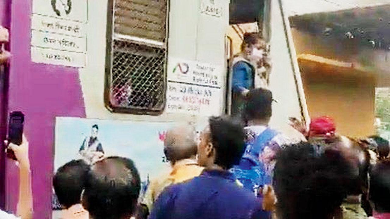 Thane: Fed up of disruptions, irate woman passenger enters motorman’s cabin