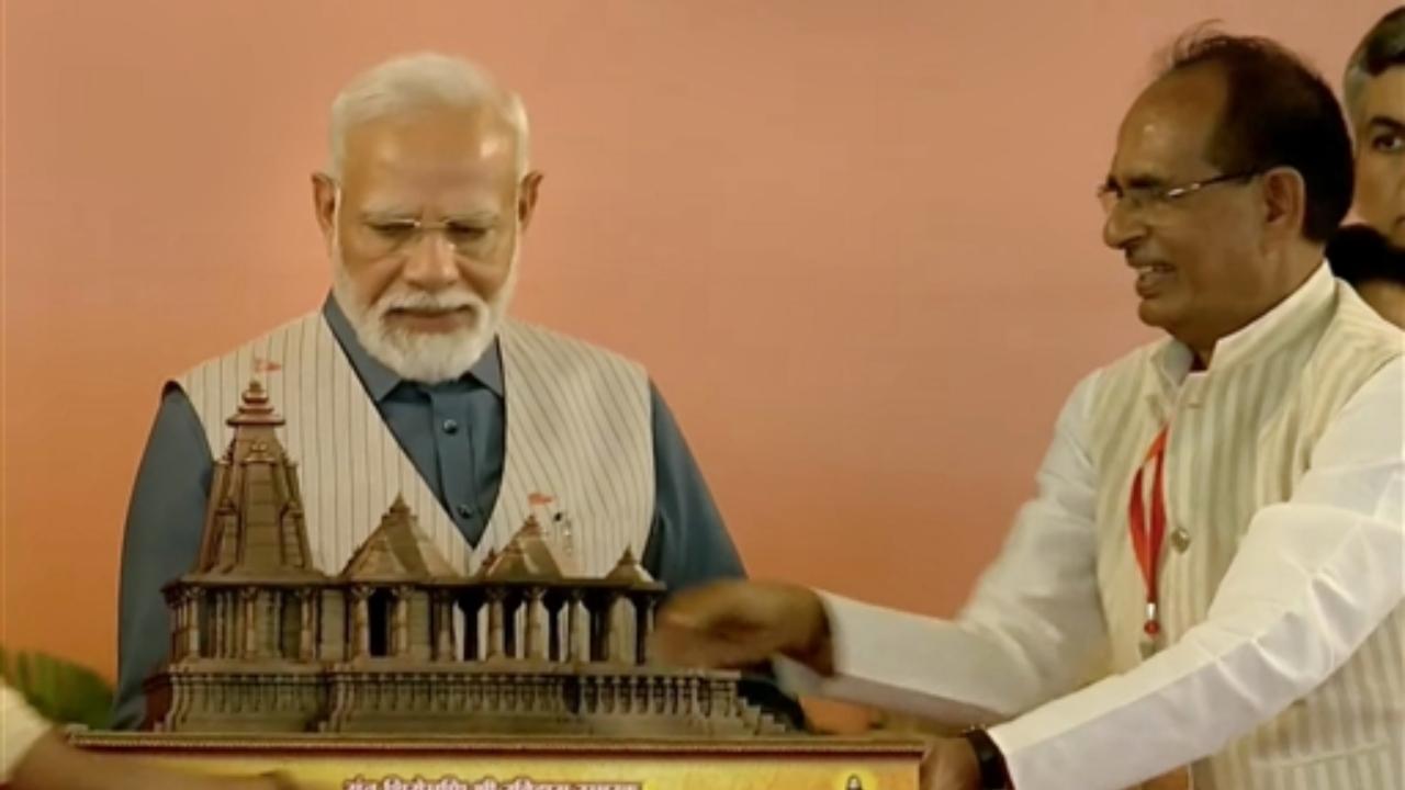 He also inspected the miniature model of the upcoming memorial-cum-temple at this function