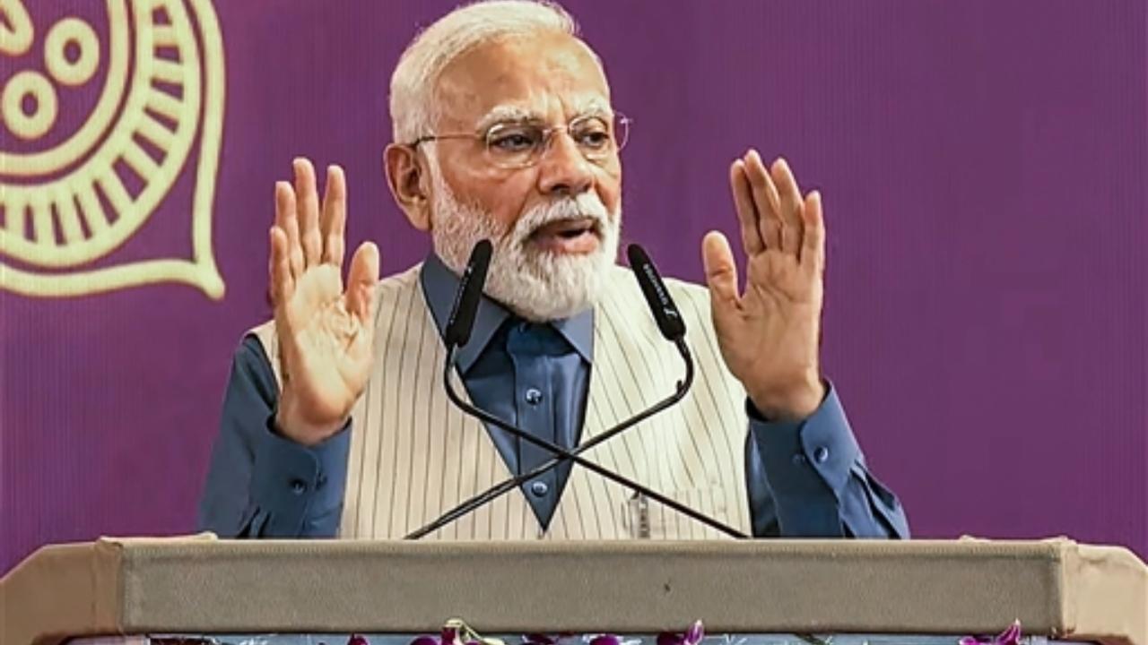 He also alleged the previous governments failed to provide water to the poor whereas Dalit bastis, underprivileged localities, and tribal areas are now getting piped water due to Jal Jeevan Mission under his government