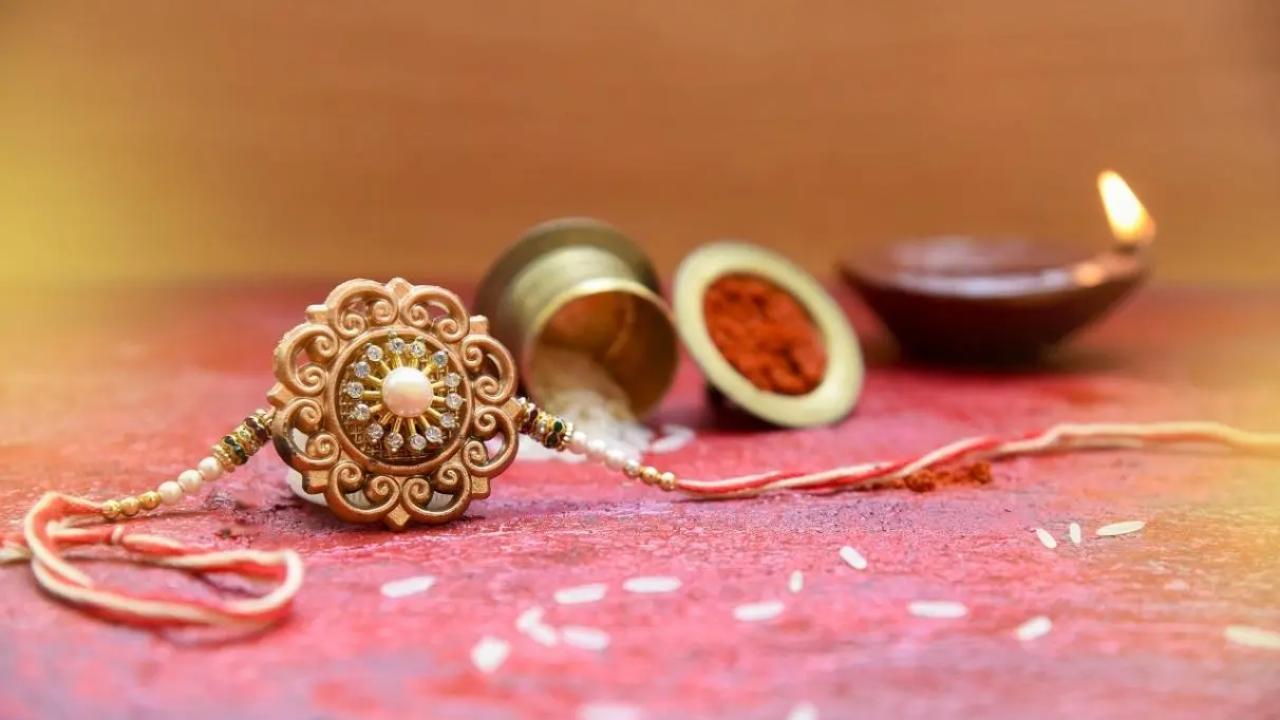 Raksha Bandhan 2023: Wishes and greetings to share with your siblings