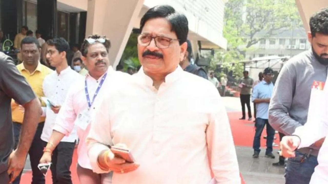 Grant permission to immerse Ganesha idols in Aarey talao without disrespecting sentiments of devotees: Ravindra Waikar