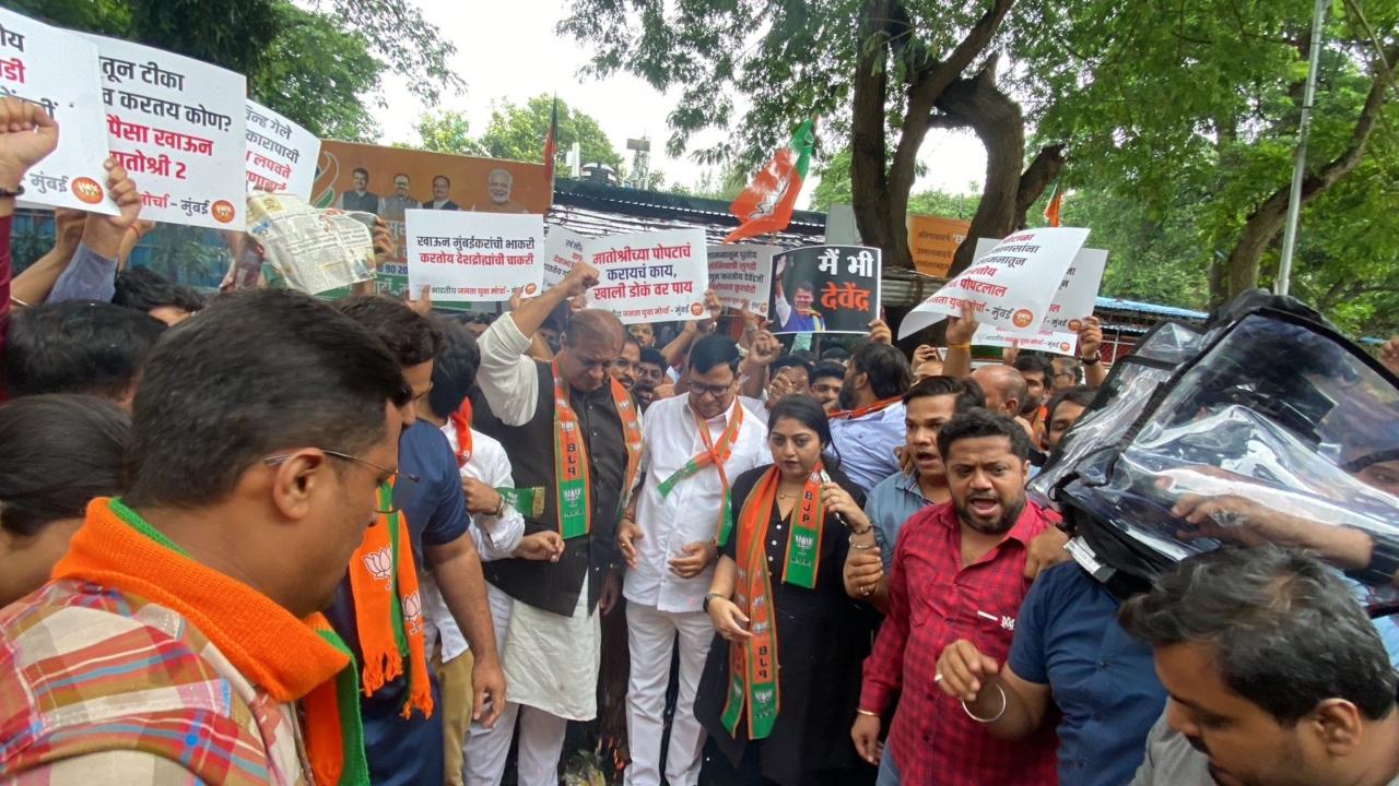 Objecting to the language of the 'Saamana' editorial, Bawankule said, 