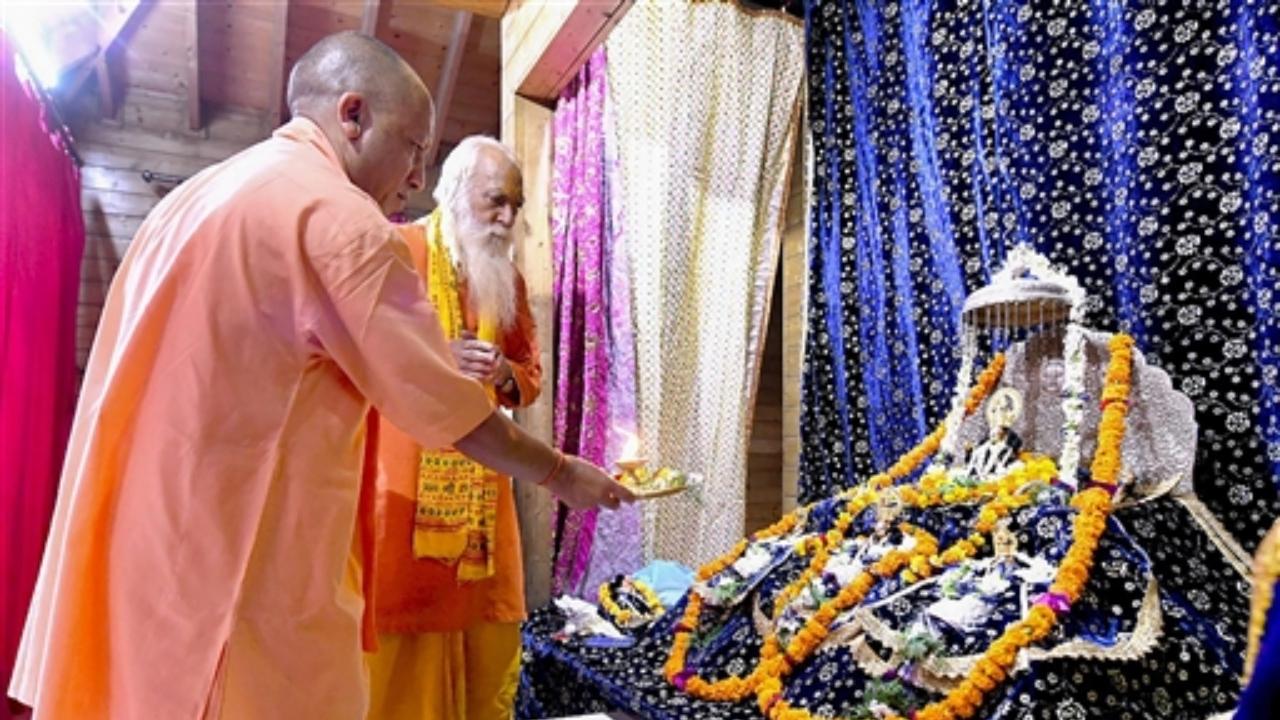 Prior to this, CM Yogi also offered his prayers to Lord Ram Lalla at Ram Janamabhoomi in Ayodhya