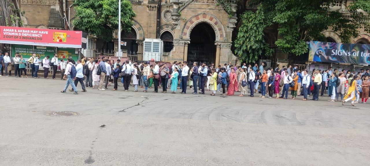 The drivers of private bus operators launched the strike on Wednesday over the salary hike and other demands. The majority of drivers of the BEST's four big private bus operators - Mateshwari, SMT (Daga group), Hansa and Tata Motors are part of the strike