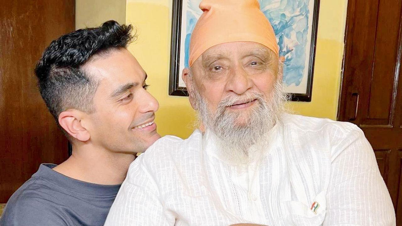 Former cricketer Bishan Singh Bedi to make his acting debut with 'Ghoomer'