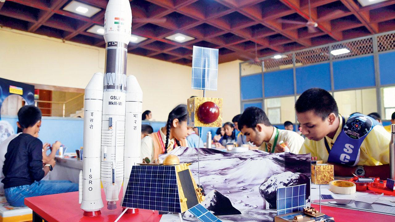 Mumbai: ‘The moon will get colonised’