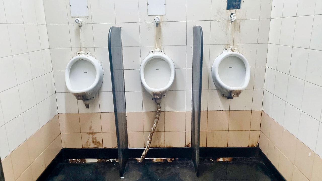 Mumbai: Crappy toilets add to Cooper’s woes