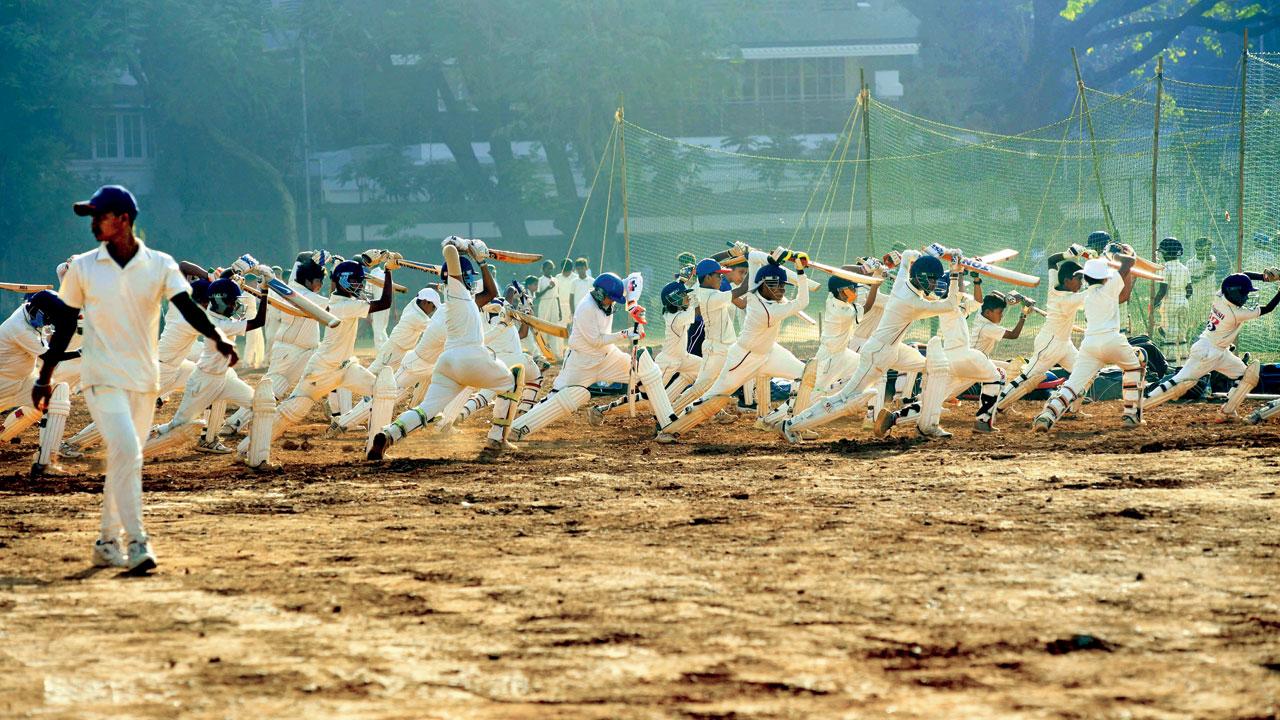 Cricket practice at Shivaji Park. Pics/Atul Kamble