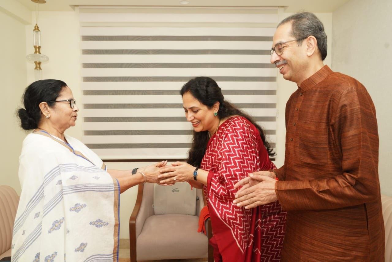 Mamata Banerjee went to Thackeray's residence 'Matoshree' in suburban Bandra