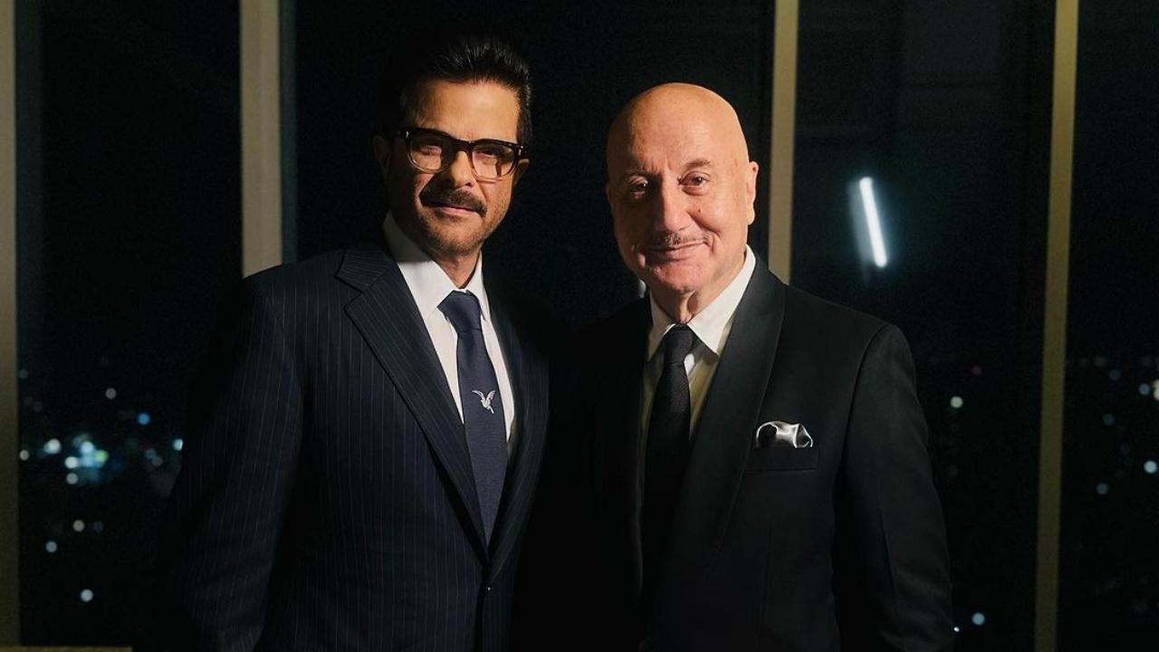 Anupam Kher appreciates Anil Kapoor’s performance in ‘The Night Manager’, latter reacts