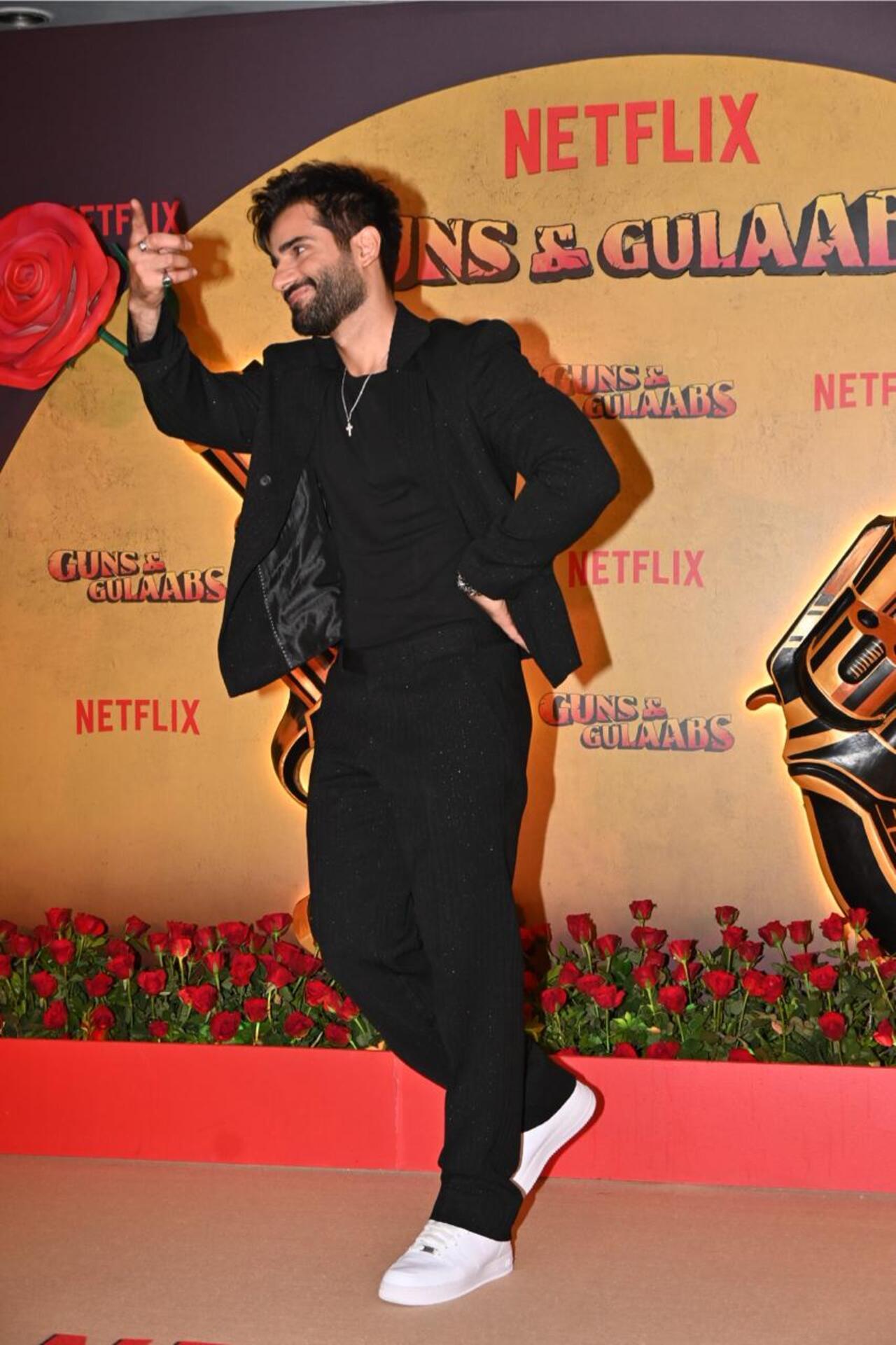 Karan Tacker looked dapper in an all-black outfit and was seen dancing as he posed for the paparazzi