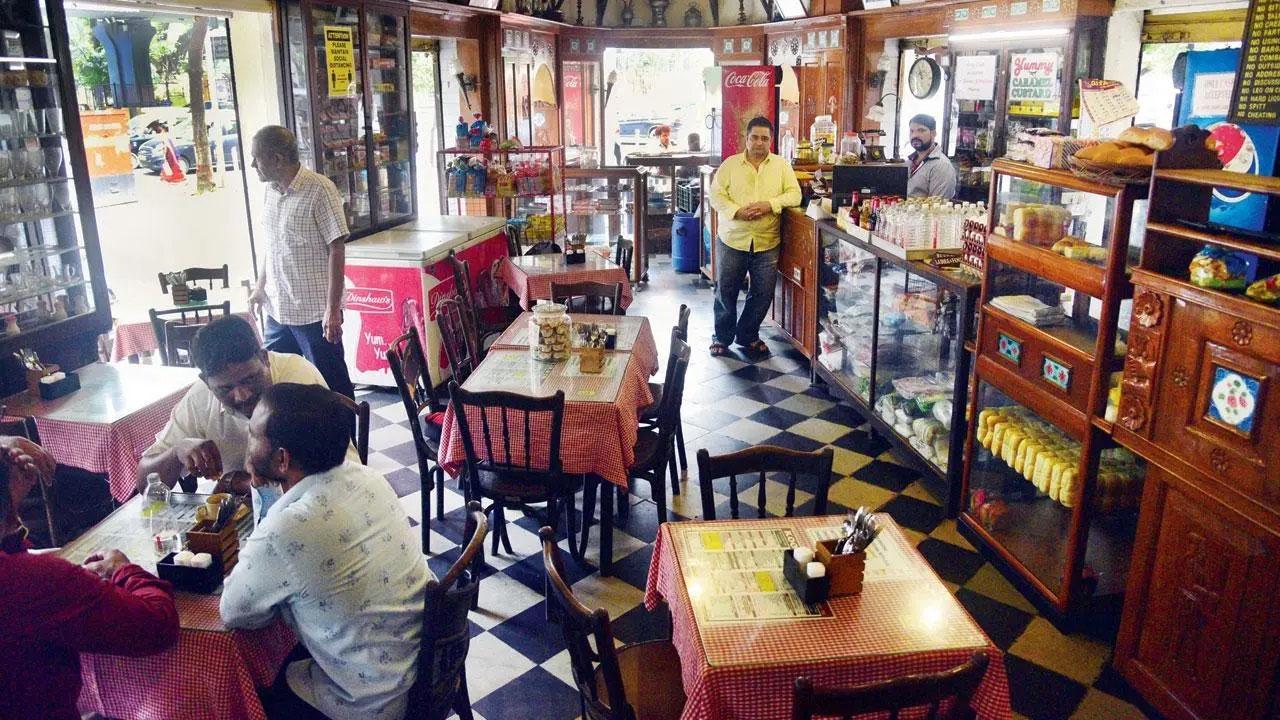 Matunga’s hidden gem: Parsi cafe weaves tales of history, cinema and Irani food