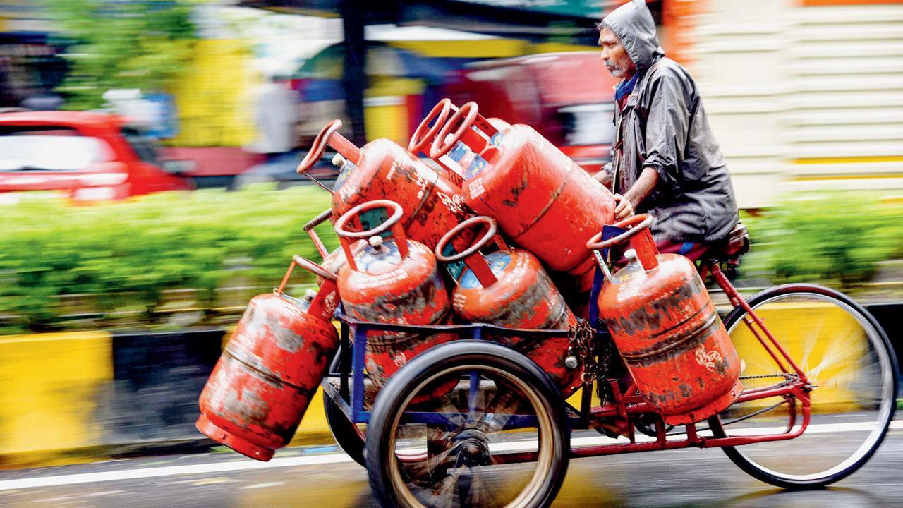 Ahead of state elections, LPG gets cheaper by Rs 200