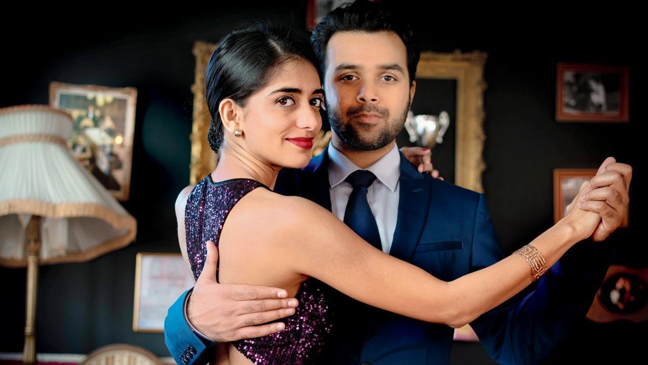 Attend a tango event in Tardeo and learn from the best