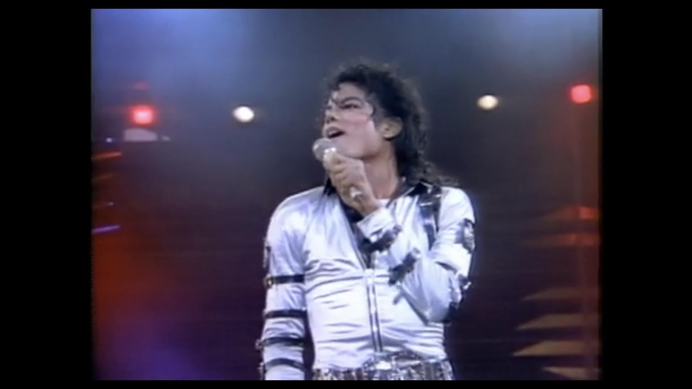 The King of Pop's mastery over the stage and audience was undeniable. 