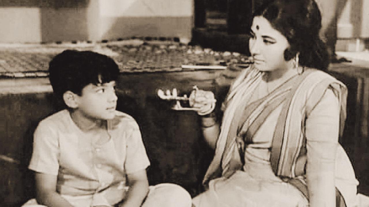 A young Sachin Pilgaonkar with Meena Kumari in Majhli Didi. Pic Courtesy/Instagram