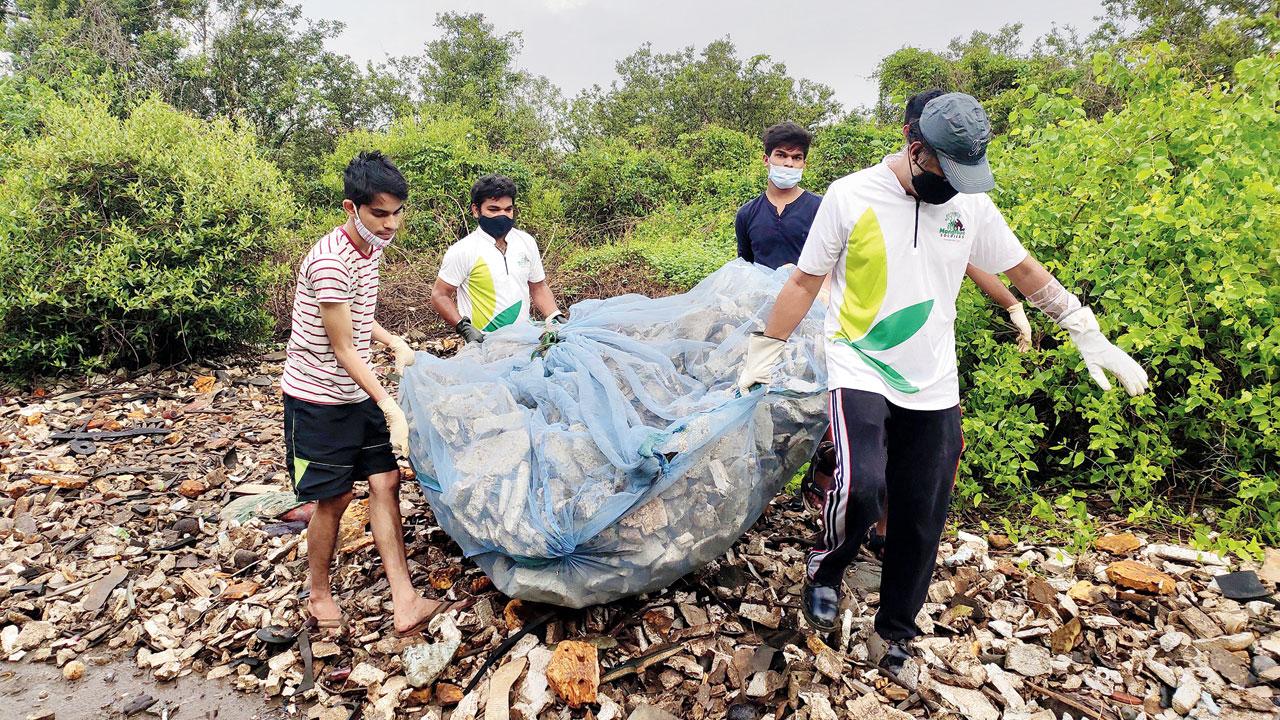 Volunteers at the clean-up drive