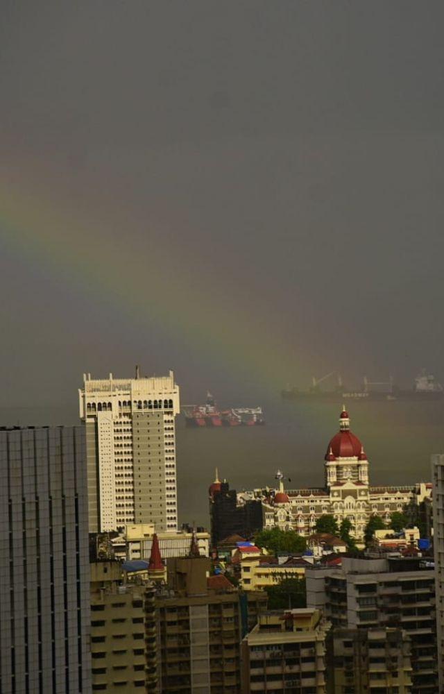 It seemed to originate from the Arabian sea and descend into the Taj Hotel that overlooks Gateway of India