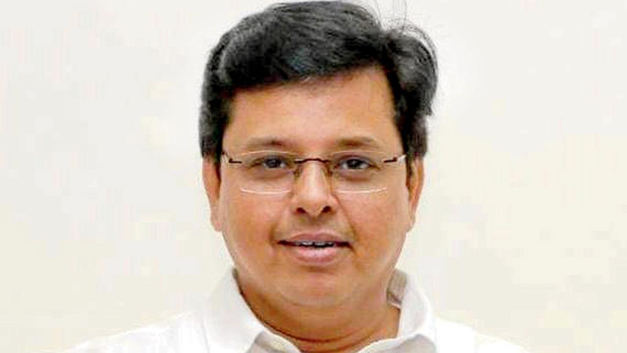 Dr Shailendra Deolankar