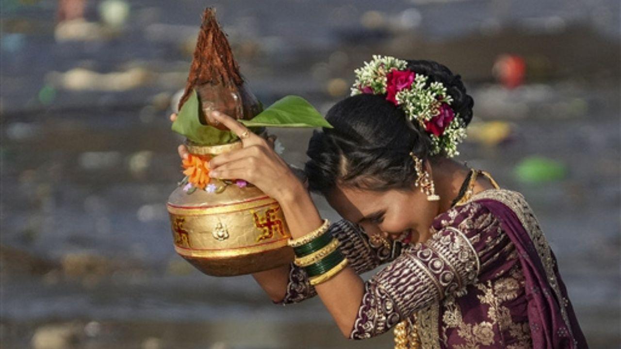 During the festivities, all members were dressed to the nines in their traditional attire of the Agri-Koli community. Pic/PTI