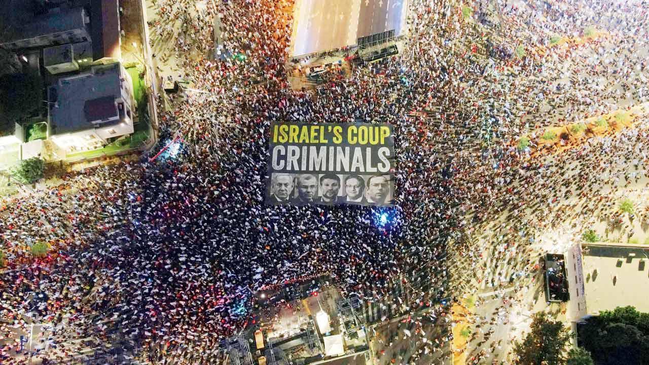 Thousands take to street against Netanyahu’s judicial overhaul
