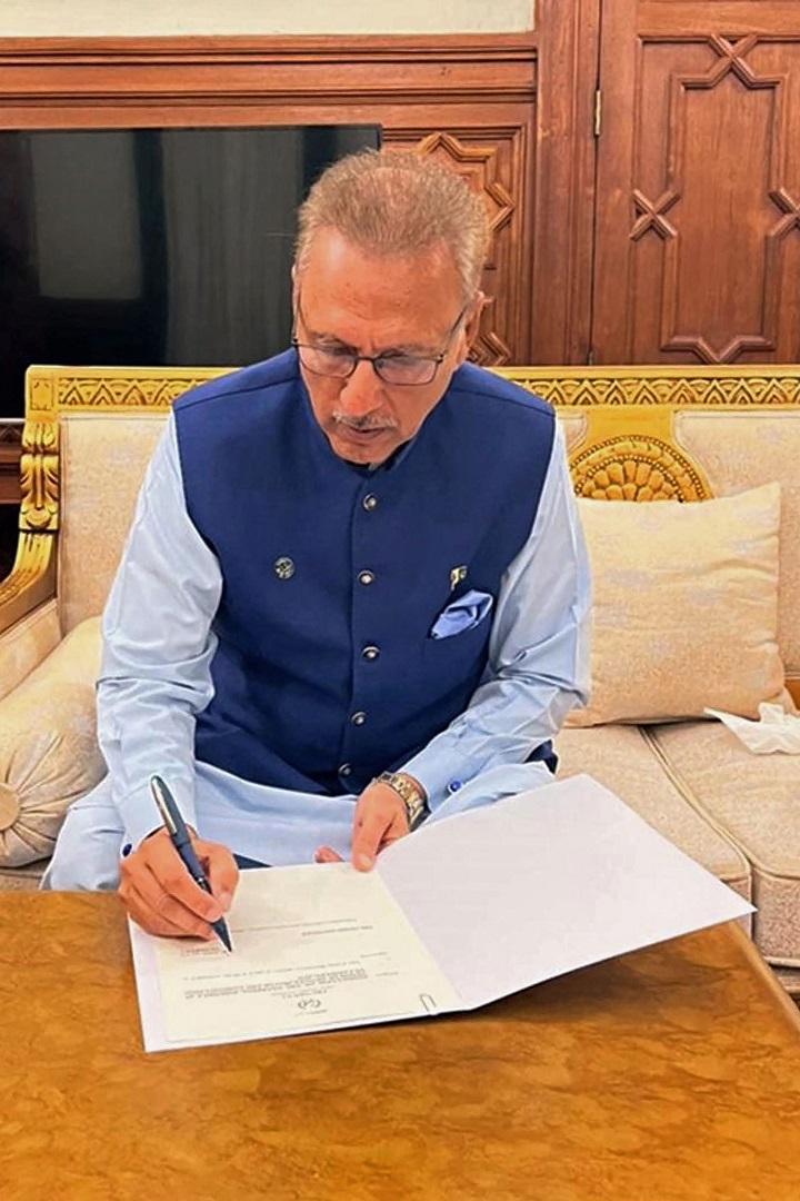 President Arif Alvi dissolved the National Assembly on Wednesday at outgoing Prime Minister Shehbaz Sharif's advice, marking an end to the current government's tenure three days ahead of its mandated period