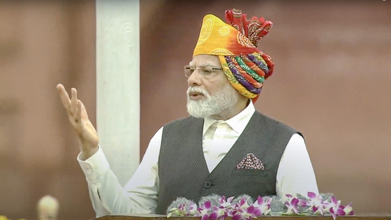 “Demon of corruption”: Modi takes a dig at NDA during Independence Day address