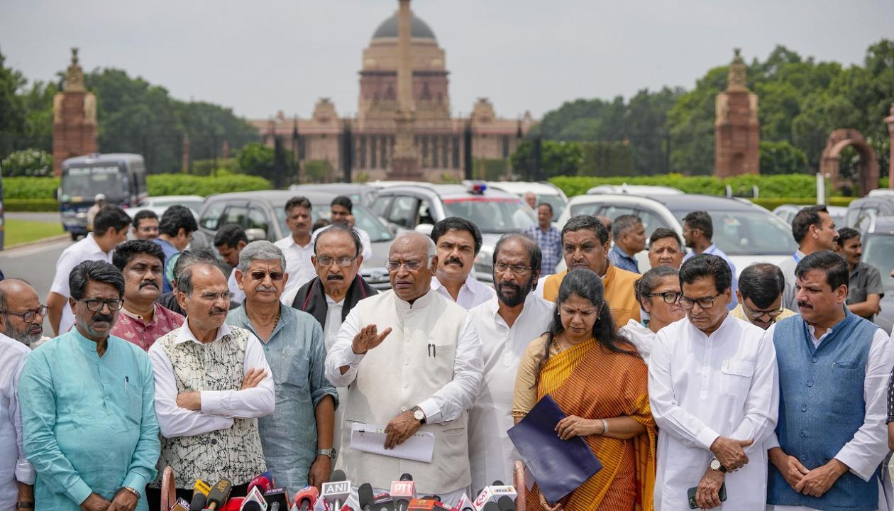 Government reaches out to Opposition to break Rajya Sabha logjam