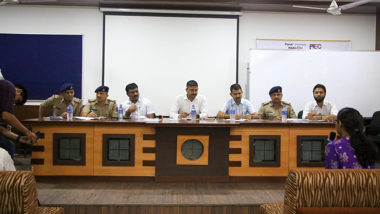 Young Innovators Commit to Making Vadodara Better & Safer at this Year’s Edition of the Vadodara Police Hackathon at Parul University 