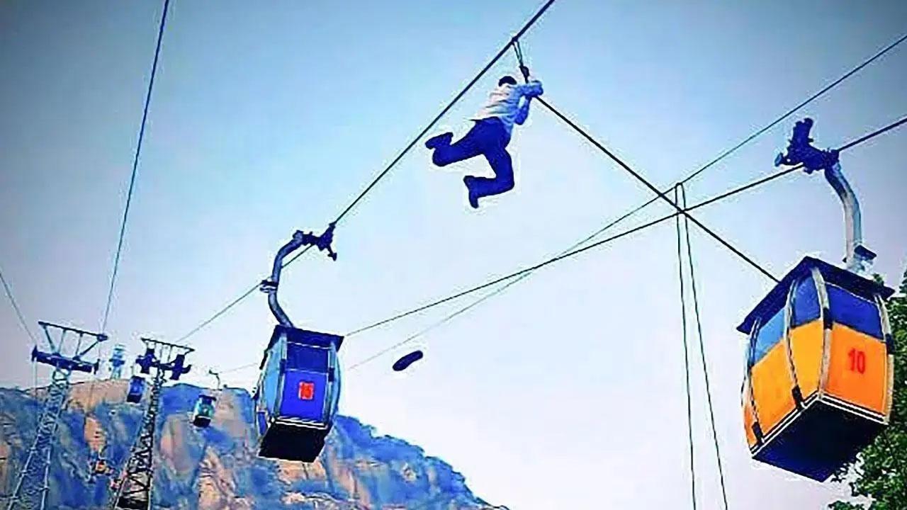 Gujarat: Over 40 trapped on Pavagadh ropeway