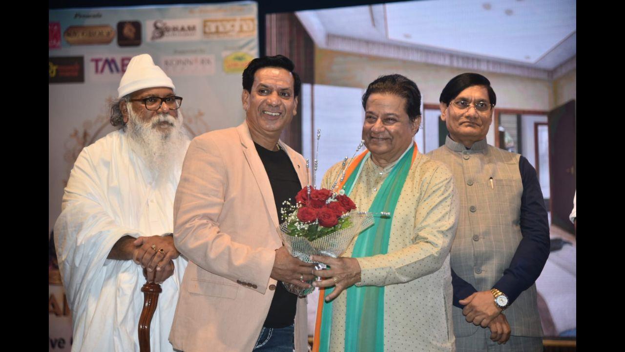 Sandeep Nagrale Plays An Important Role In The Anoop Jalota Show Organized In Navi Mumbai