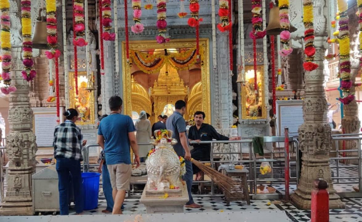 In Photos: Devotees throng Babulnath Mandir on the auspicious of Shravan