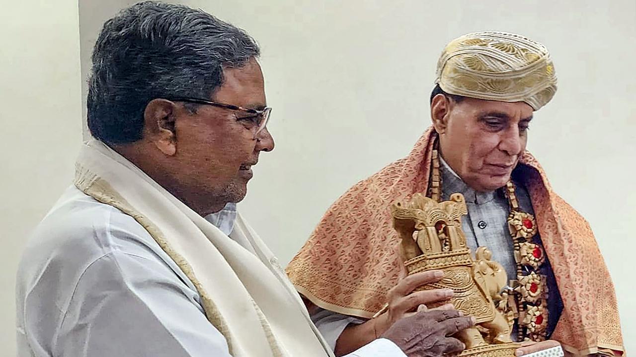Siddaramaiah met Defence Minister Rajnath Singh and requested him to hold an air show by the Indian Air Force in Mysuru during Dussehra celebrations from October 15-24. The chief minister said the IAF had conducted air shows at the Torch Light Parade Ground in Mysuru in 2017 and 2019
