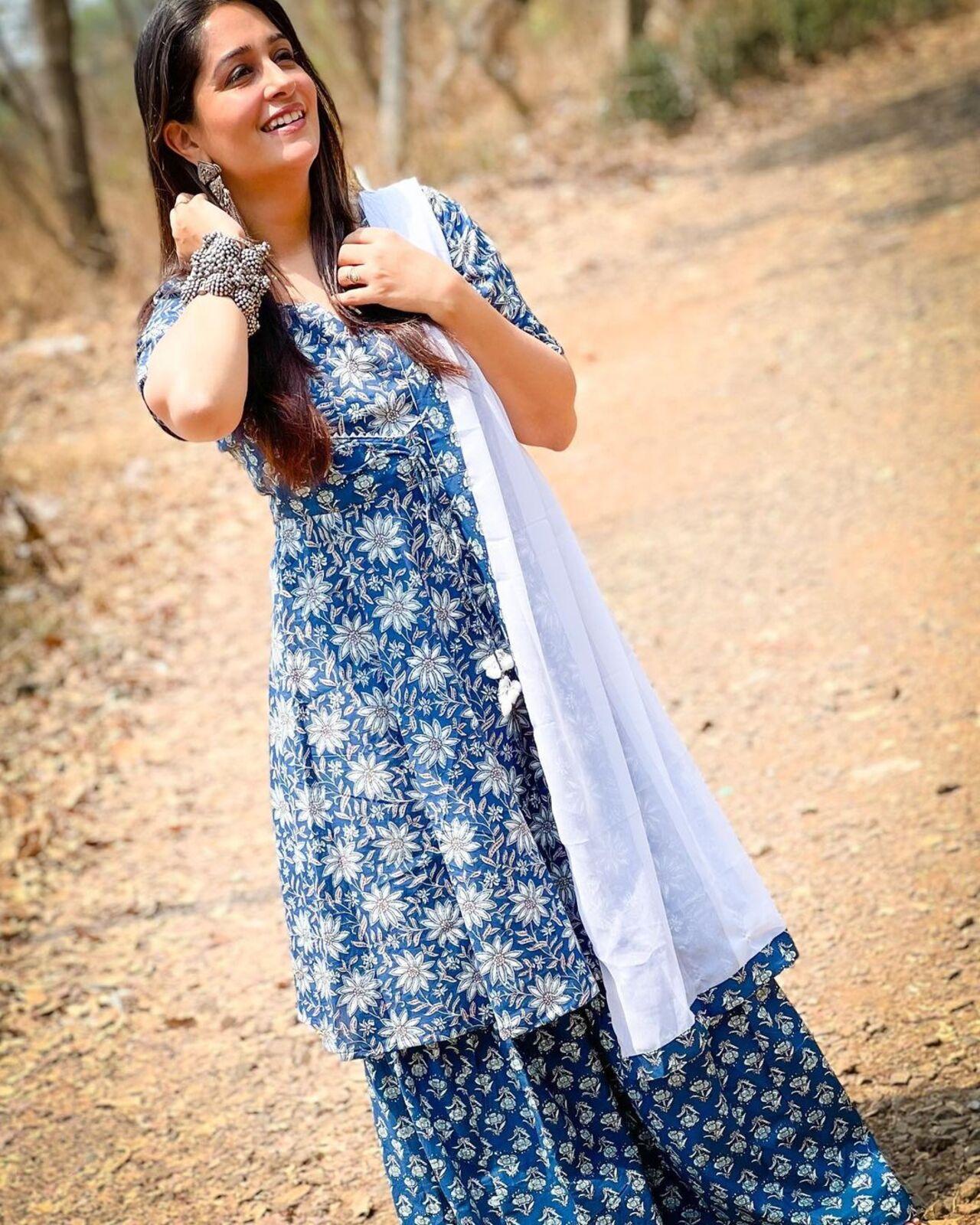 The actress paired the printed kurta set with simple white dupatta The actress paired the printed kurta set with simple white dupatta